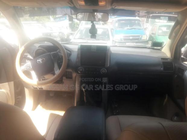 Toyota Land Cruiser 2018 Blue
