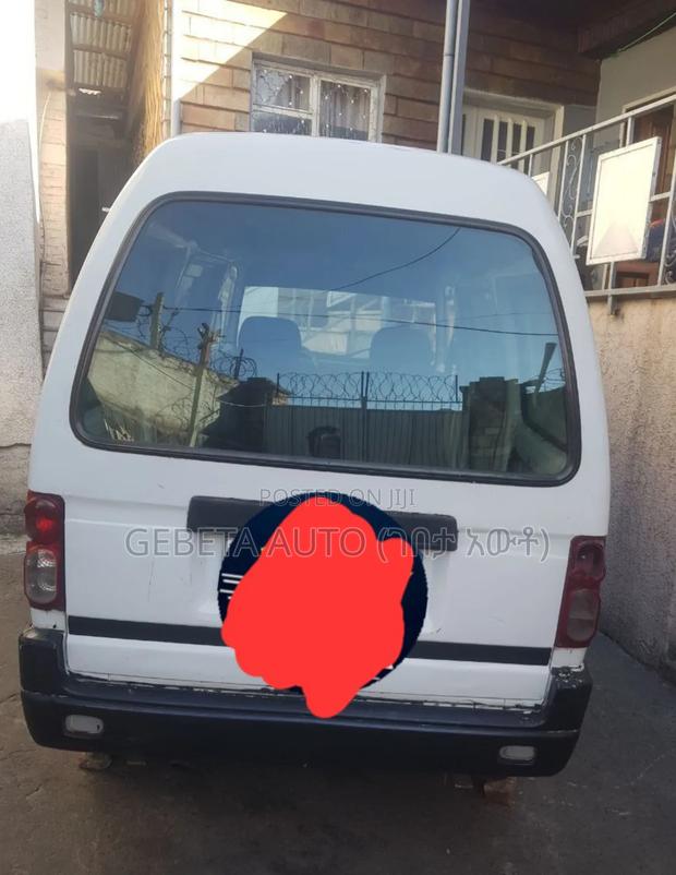 Daewoo Chairman 2006 White