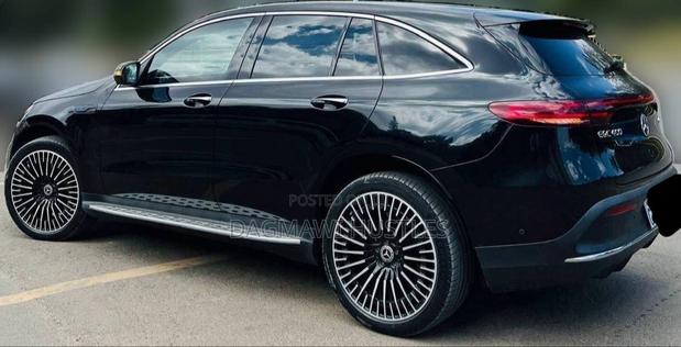 Mercedes-Benz EQC EQC400 4MATIC 2022 Black