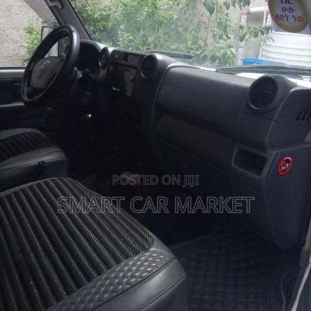 Toyota Land Cruiser 2018 White