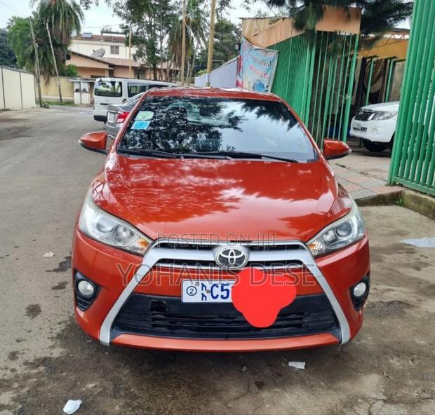 Toyota Yaris 2015 Orange