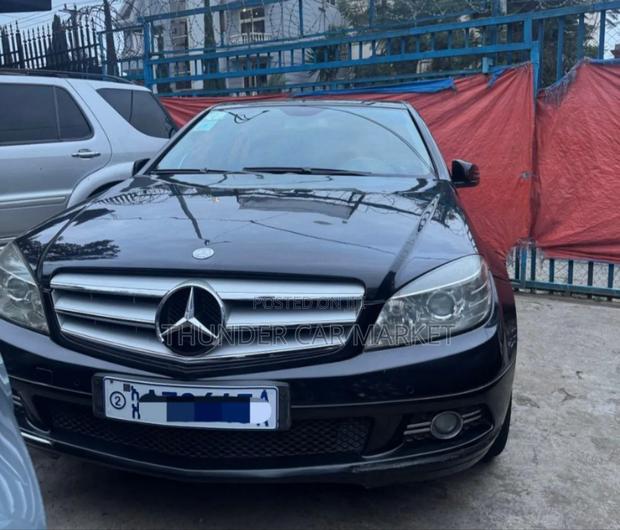 Mercedes-Benz C180 2009 Black