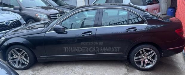 Mercedes-Benz C180 2009 Black