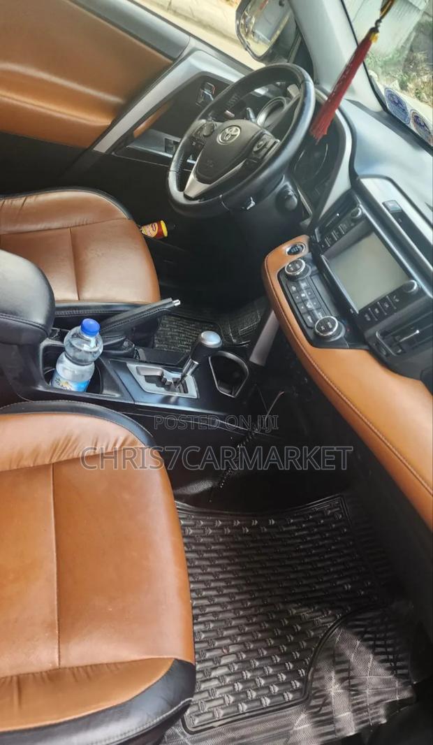 Toyota RAV4 2017 Brown