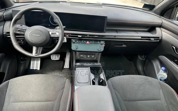 Hyundai Tucson SE 2024 Gray