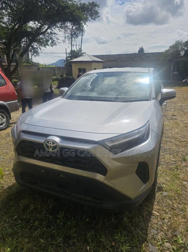 New Toyota RAV4 2022 Silver