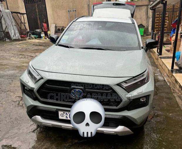Toyota RAV4 Adventure AWD 2023 Green