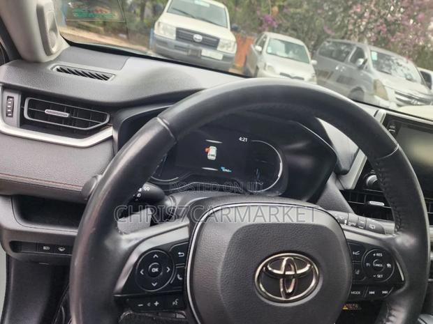 Toyota RAV4 Adventure AWD 2023 Green