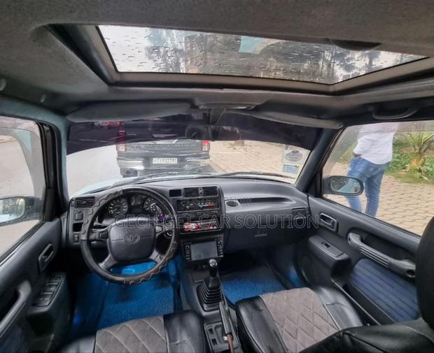 Toyota RAV4 1997 Blue
