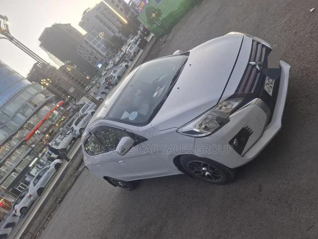 Mitsubishi Attrage 2022 Ivory