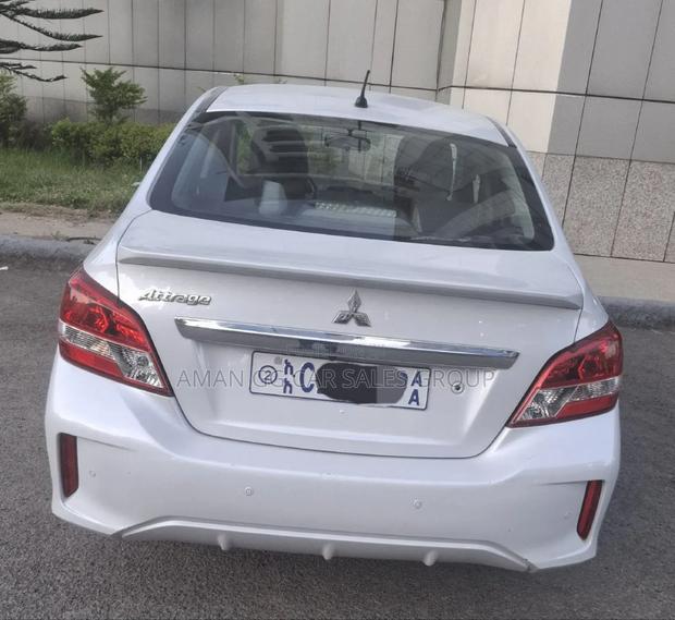 Mitsubishi Attrage 2022 Ivory