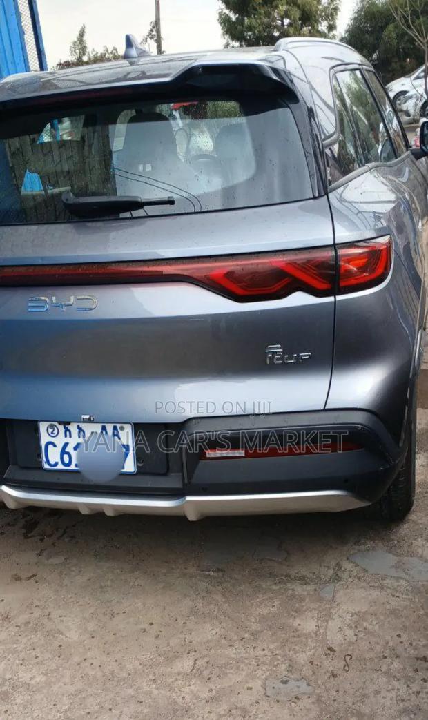 BYD Yuan Up 2025 Gray