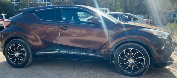 Toyota C-HR 2017 Brown