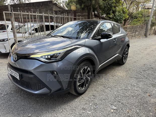 Toyota C-HR 2021 Blue