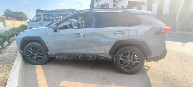 Toyota RAV4 2022 Green