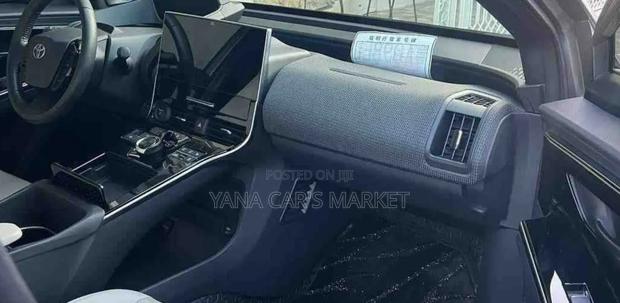 New Toyota bZ4X 2024 Gray