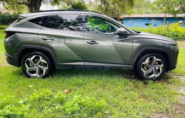 Hyundai Tucson Limited 2022 Green