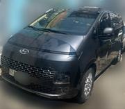 Hyundai Staria 2022 Gray for sale