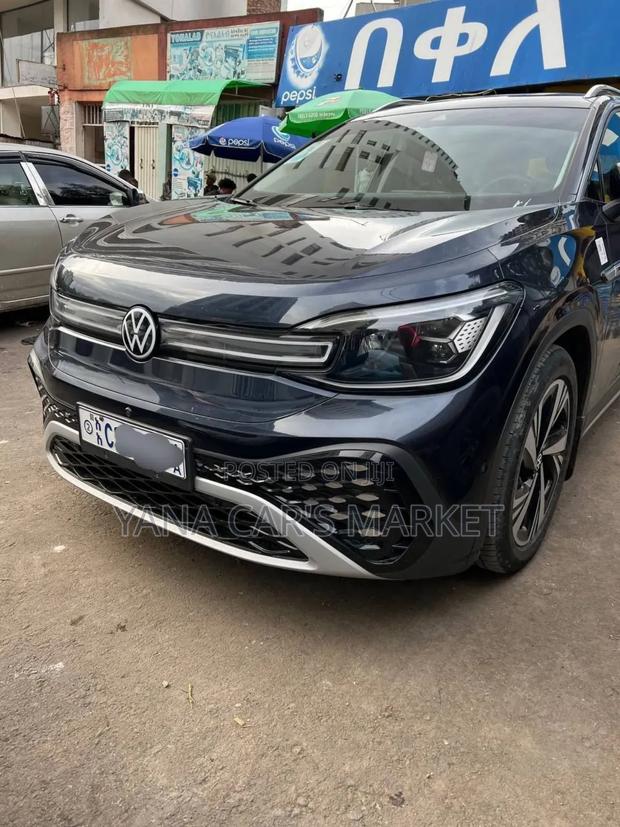 Volkswagen ID.6 2022 Blue
