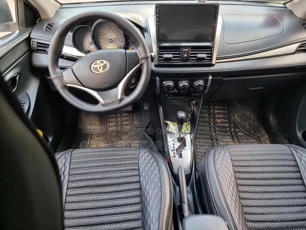 Toyota Yaris 2014 Silver