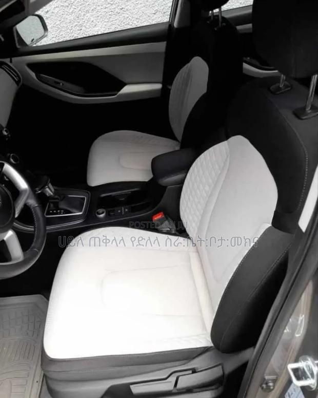 Hyundai Creta 2023 Silver