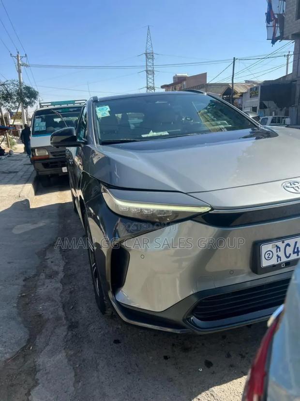Toyota bZ4X 2023 Gray