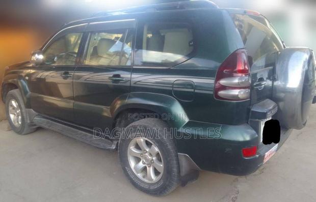 Toyota Land Cruiser Prado 2005 Green