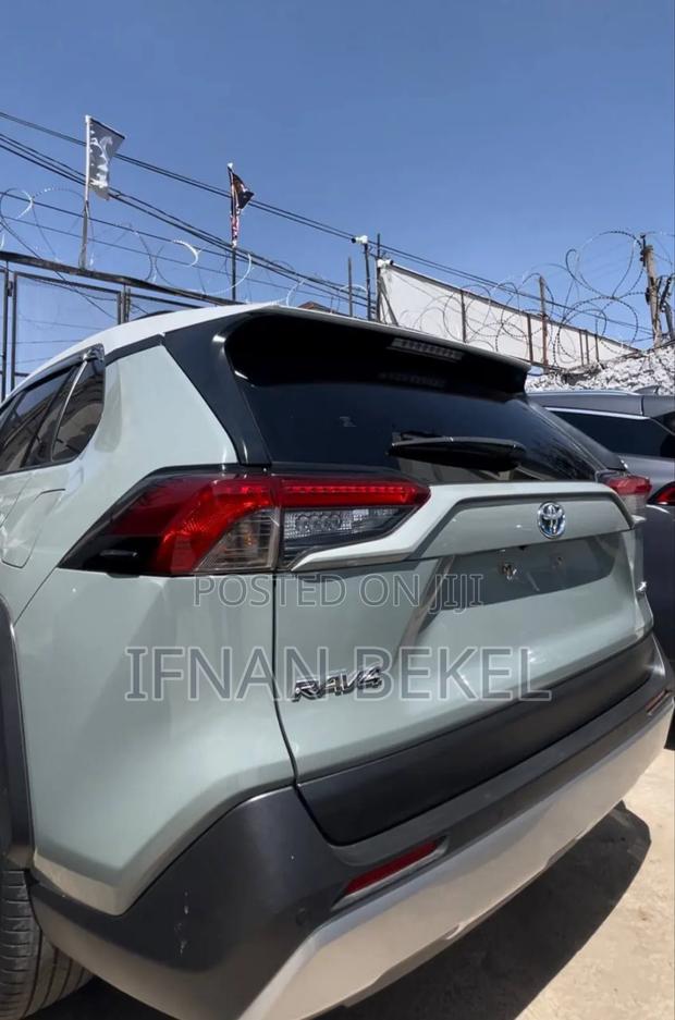 Toyota RAV4 2024 Green
