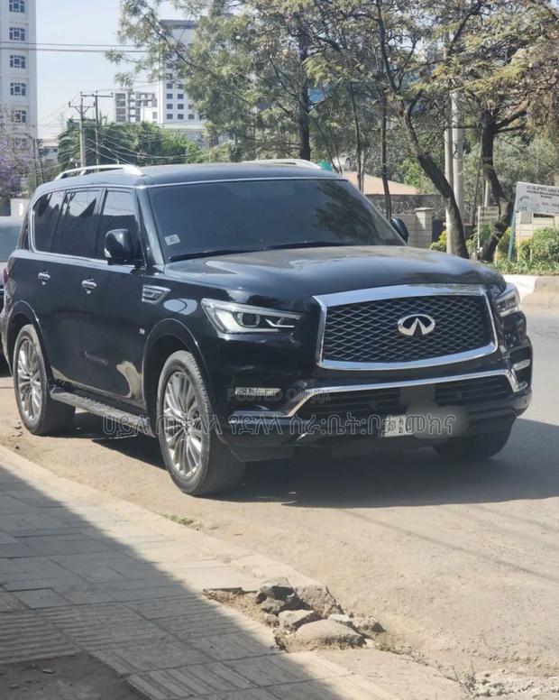 Infiniti QX80 2022 Black