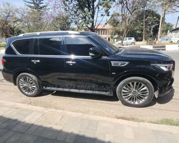 Infiniti QX80 2022 Black