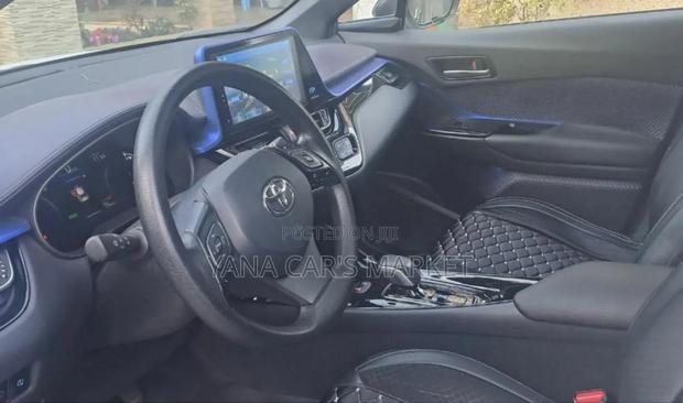 Toyota C-HR 2022 White