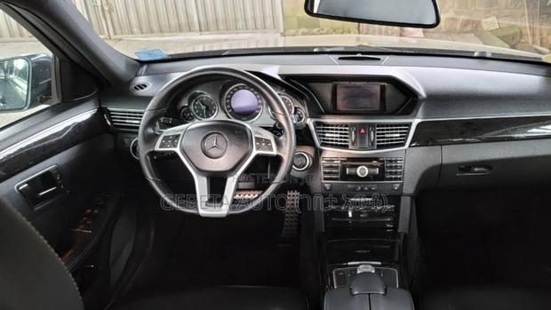 Mercedes-Benz E200 2012 Gray
