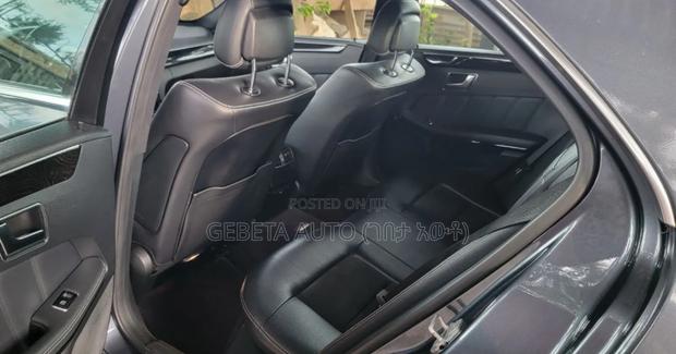 Mercedes-Benz E200 2012 Gray