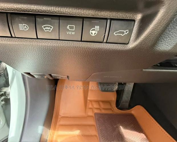 Toyota RAV4 2020 Green