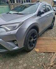 Toyota RAV4 2018 Gray for sale