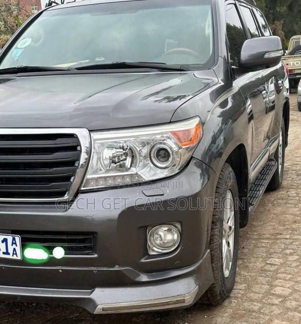Toyota Land Cruiser 2015 Black