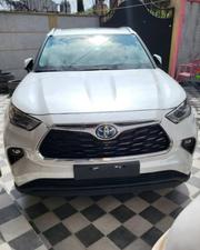 New Toyota Highlander Hybrid 2024 White for sale