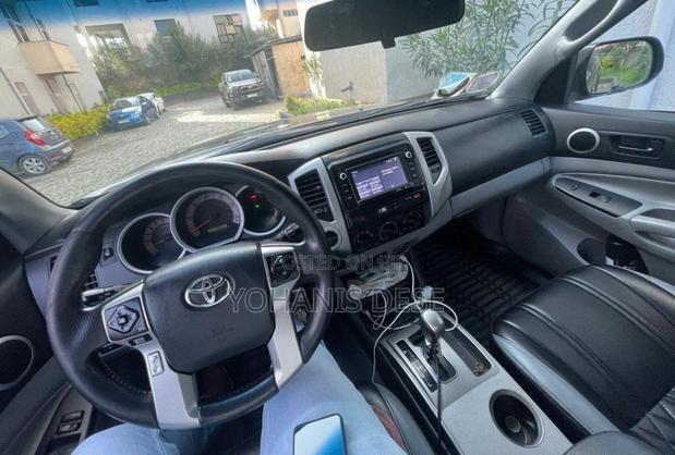 Toyota Tacoma 2014 Black