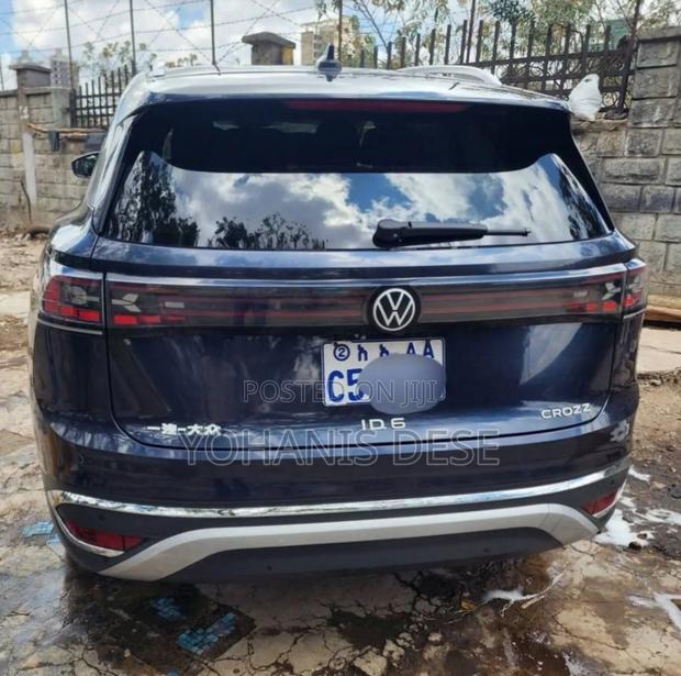 Volkswagen ID.6 2023 Blue