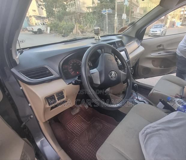 Toyota Avanza 2015 Silver