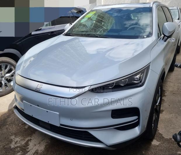 New BYD Tang DM-i 2024 Off white