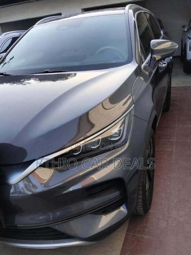 New BYD Tang DM-i 2024 Off white