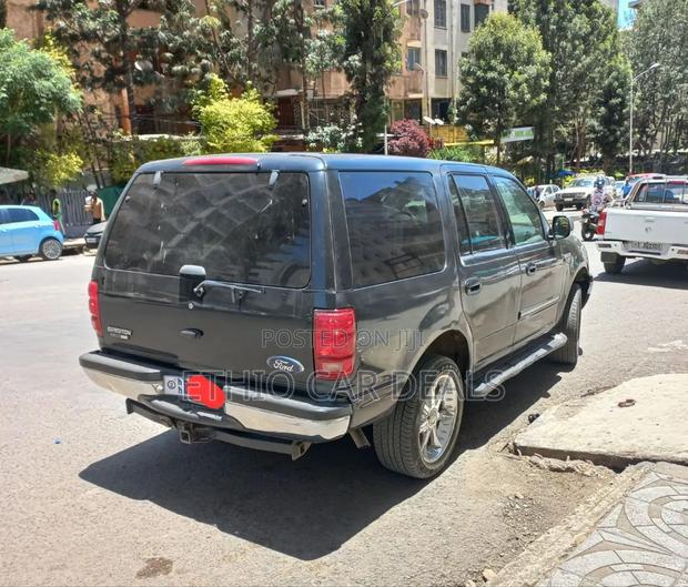 Ford Expedition 2000 Black