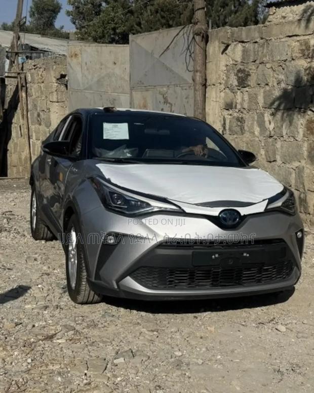 New Toyota C-HR 2024 Silver