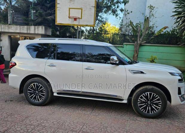 Nissan Patrol 2023 White