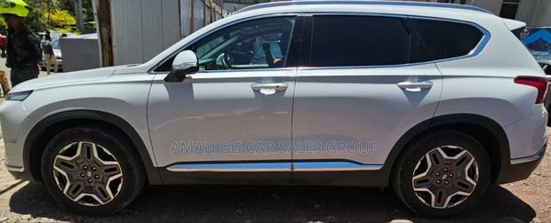 Hyundai Santa Fe 2022 White