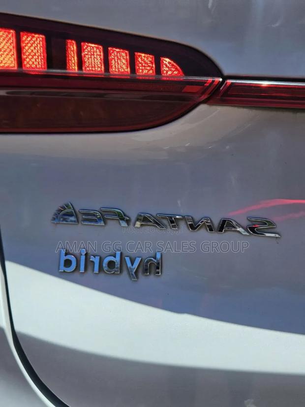 Hyundai Santa Fe 2022 White