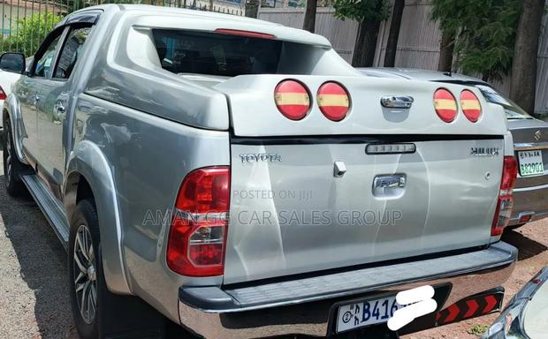 Toyota Hilux 2014 Silver