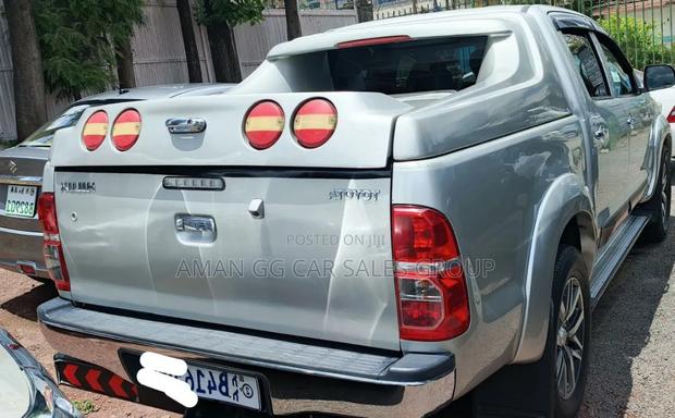 Toyota Hilux 2014 Silver