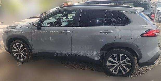 Toyota Corolla Cross Hybrid 2024 Green